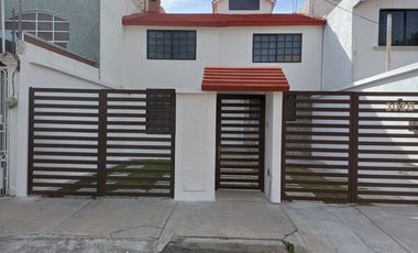 Casa en Renta en Valle de San Javier | 3 Recámaras + Estudio | Fraccionamiento Privado