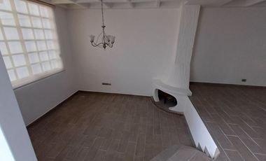Casa en Renta en Valle de San Javier | 3 Recámaras + Estudio | Fraccionamiento Privado