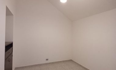 Casa en Renta en Valle de San Javier | 3 Recámaras + Estudio | Fraccionamiento Privado