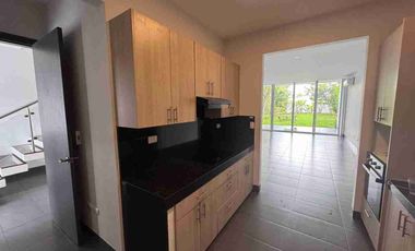 ALQUILER DE CASA MODERNA EN MOCOLI SAMBORONDON.