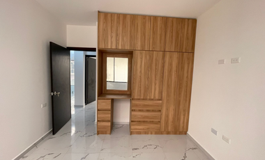 VENTA DE CASA ATRAS DE LA GASOLINERA TRANS ESMERALDA/ PORTON DEL RIO