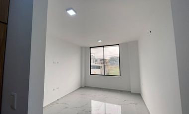 VENTA DE CASA ATRAS DE LA GASOLINERA TRANS ESMERALDA/ PORTON DEL RIO