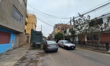 Se Vende Casa De 2 Pisos Cerca A La Estacion Los Postes