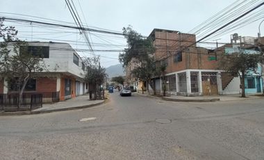 Se Vende Casa De 2 Pisos Cerca A La Estacion Los Postes