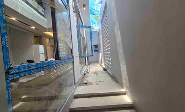 4 large Bedroom New manila semi detached house for sale near Magnolia Mall