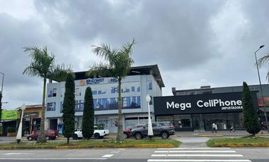 4 Locales Comerciales en la Av. Quito
