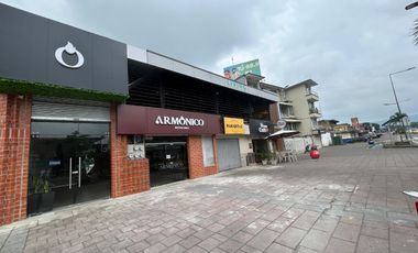 4 Locales Comerciales en la Av. Quito