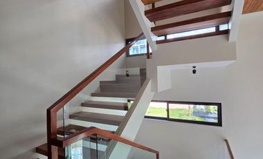 FOR LEASE – McKinley West Village, BGC, Taguig City 📌 PP CODE L1571