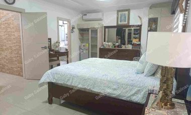 VENDO CASA AMOBLADA en urbanización Villa Club Guayas Ecuador