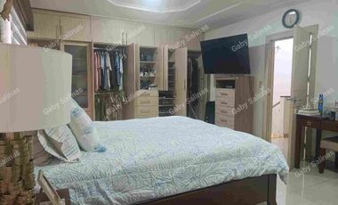 VENDO CASA AMOBLADA en urbanización Villa Club Guayas Ecuador