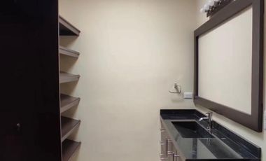 CASA EN VENTA EN VIÑA ANTIGUA