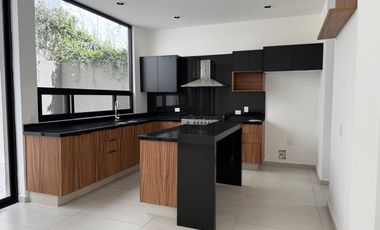 RENTA DE CASA CUARTOS CON BAÑOS COMPLETOS, ZONA NORTE, LEÓN, GTO.