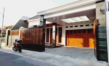 Rumah Mewah 261m² Gress Dekat Fave Manahan Solo