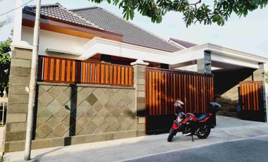 Rumah Mewah 261m² Gress Dekat Fave Manahan Solo