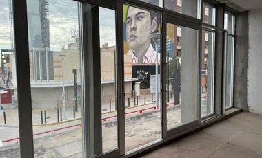 SE RENTA LOCA COMERCIAL EN LA AVENIDA JUAREZ