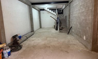 SE RENTA LOCA COMERCIAL EN LA AVENIDA JUAREZ