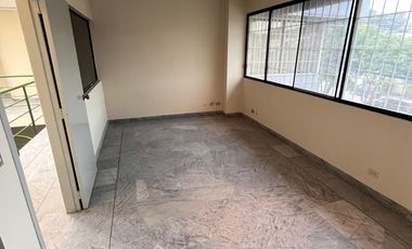 Edificio comercial de Alquiler en Kennedy Norte