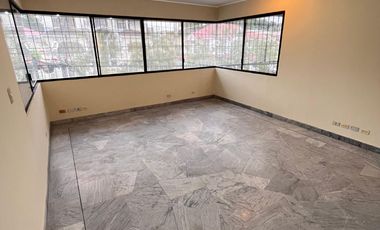 Edificio comercial de Alquiler en Kennedy Norte