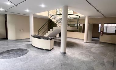 Edificio comercial de Alquiler en Kennedy Norte