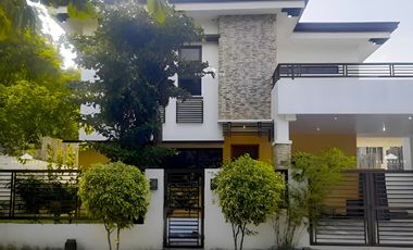 Merville Park Paranaque City 5 Bedroom 5BR House for Rent