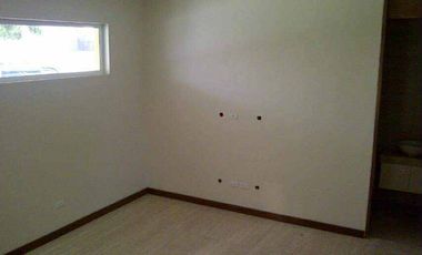 Mahogany Place, Taguig Townhouse For Rent
