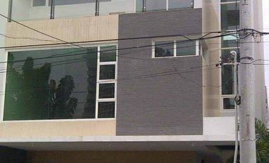 Mahogany Place, Taguig Townhouse For Rent