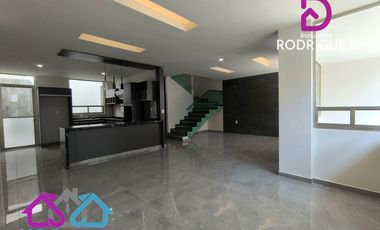 Casa nueva en venta en Residencial Explanada Sur, Pachuca | 4 recámaras + roof garden