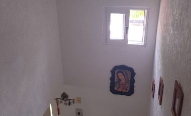 $2,000,000 HERMOSA CASA REMODELADA TRES RECÁMARAS Y ALBERCA EN LAS GARZAS, TEZOYUCA, MORELOS