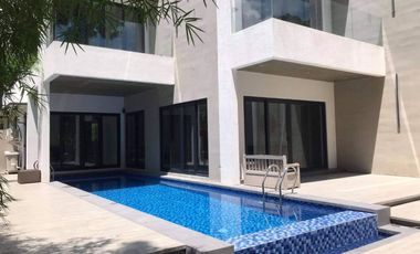 Modern 3 Storey Fully Furnished House with Roof Deck and Gym in Manila Southwoods Residential Estates