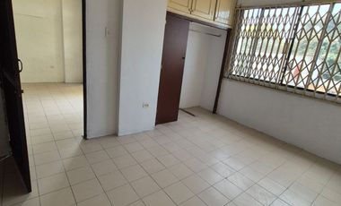 Departamento en Venta en la Alborada X Etapa,  3 Habitaciones, 2 Baños, Una Suite,  Norte de Guayaquil