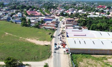 Se vende un local comercial moderno y funcional, ideal para empresas que buscan expandir sus operaciones a la próspera selva peruana. Tarapoto, Perú.