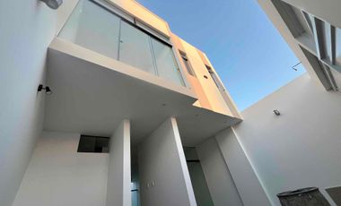 Casa de Estreno Alameda Country Club