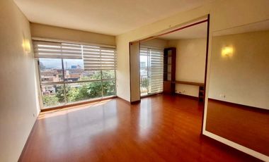 Bello Apartamento con excelente iluminación y vista