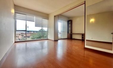 Bello Apartamento con excelente iluminación y vista