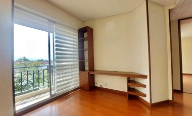 Bello Apartamento con excelente iluminación y vista