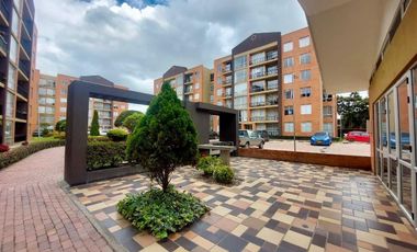 Bello Apartamento con excelente iluminación y vista
