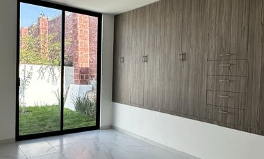 Casa en venta en Villas de Irapuato,  Irapuato Guanajuato, Privada Santa Fe, un solo Piso.