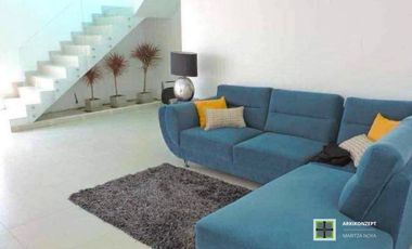 Casa de Playa Moderna en Venta | Piscina y Vista Panorámica al Mar – Playa Honda, Cerro Azul