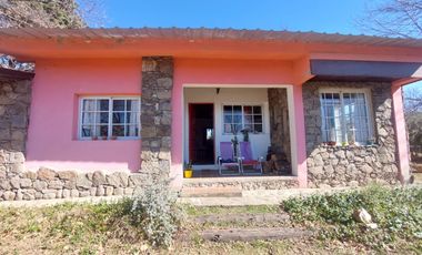 Casa En Venta En Los Reartes A 100 Mts Del Rio Y Casco Historico