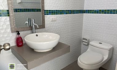 Casa de playa en venta – Playa Honda, Cerro Azul 5 dormitorios | Piscina privada | 300 m² construidos