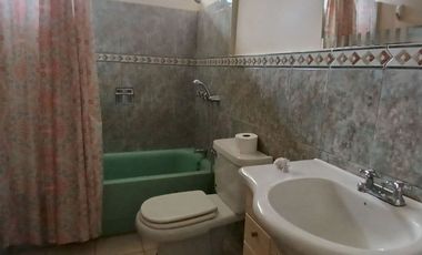 Casa en venta en Urdesa central con uso Residencial y Comercial – 800 m²