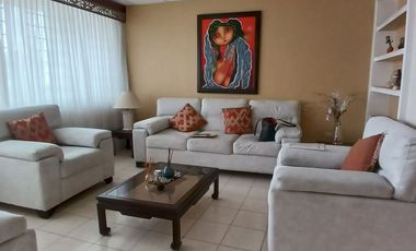 Casa en venta en Urdesa central con uso Residencial y Comercial – 800 m²
