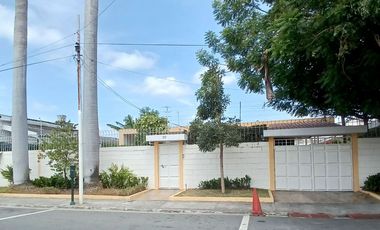 Casa en venta en Urdesa central con uso Residencial y Comercial – 800 m²