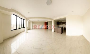 Moderno Y Amplio Departamento De Estreno En San Juan De Lurigancho