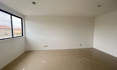 Ciudad Celeste, Venta de casa 3 dormitorios de oportunidad