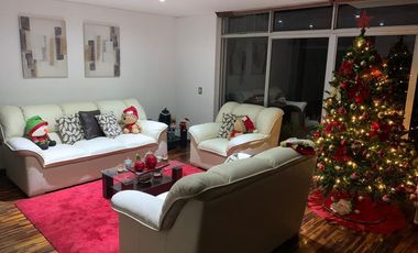 🏡 Venta de Casa en Monterrico – Surco