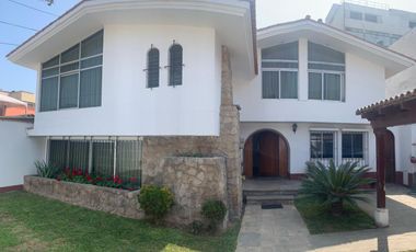 🏡 Venta de Casa en Monterrico – Surco