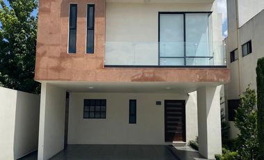 CASA EN RENTA A TAN SOLO 25 MINUTOS DE SANTA FE CDMX