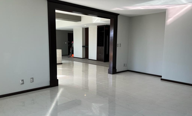 Departamento en remate bancario en exclusiva zona en Huixquilucan Edo de México, Av. Porton de las Flores 36