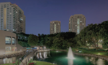 Departamento en remate bancario en exclusiva zona en Huixquilucan Edo de México, Av. Porton de las Flores 36